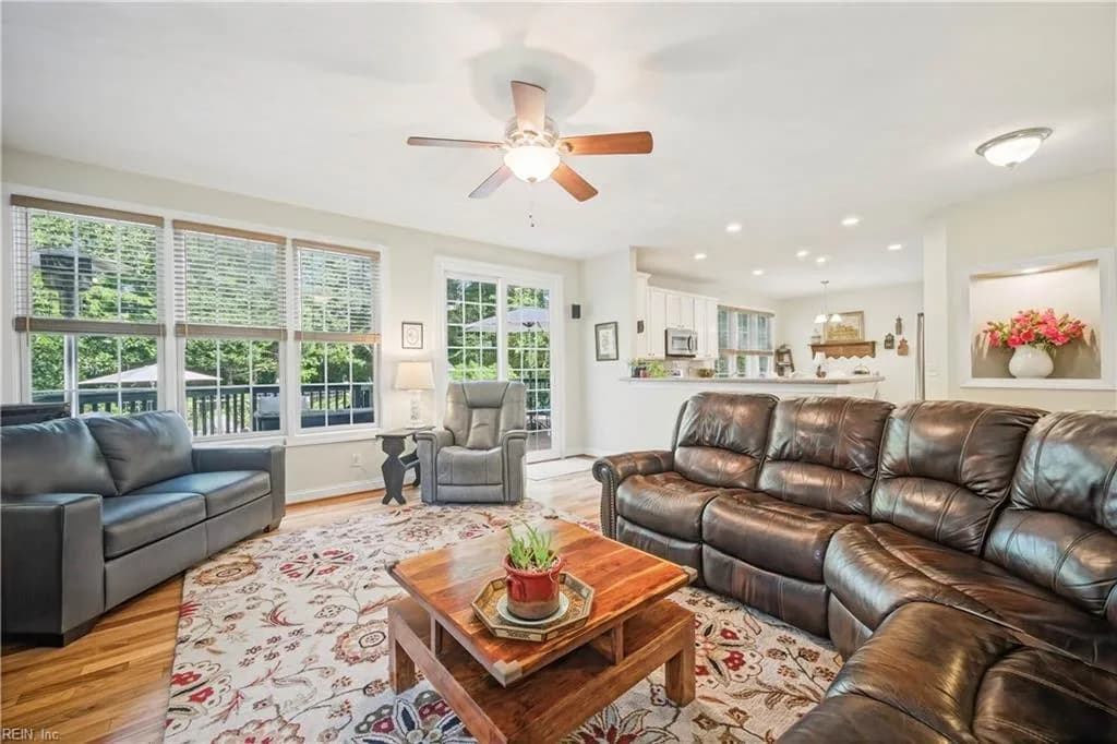 581 Hunts Pointe DR, VIRGINIA BEACH VA 23464 thumb 12