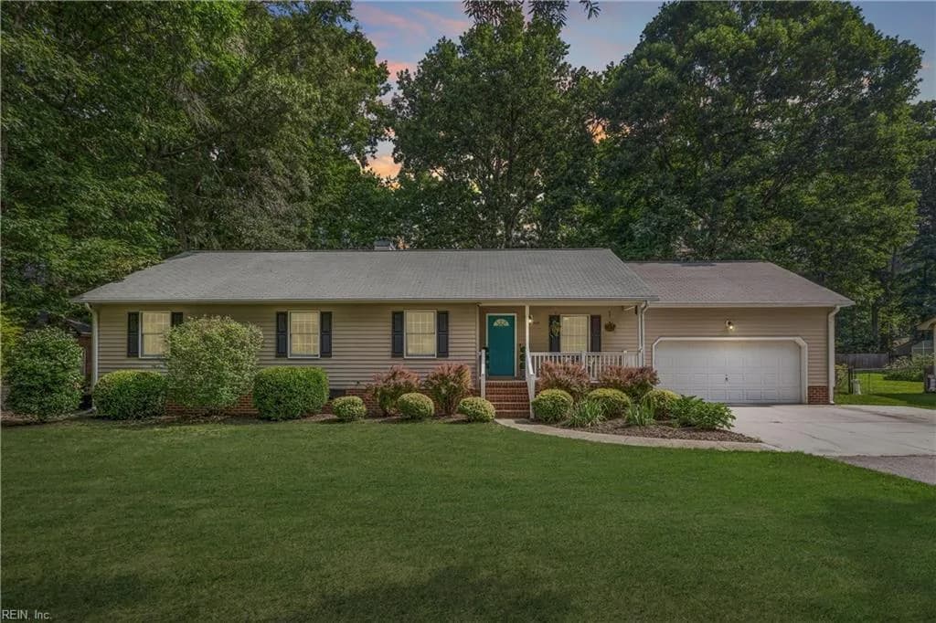 400 MEADOWFIELD RD, YORKTOWN VA 23692 - Photo 2