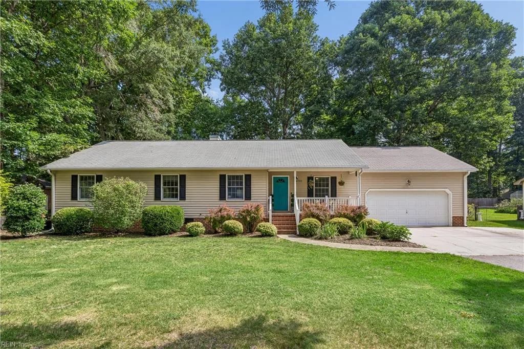 400 MEADOWFIELD RD, YORKTOWN VA 23692 - Photo 4