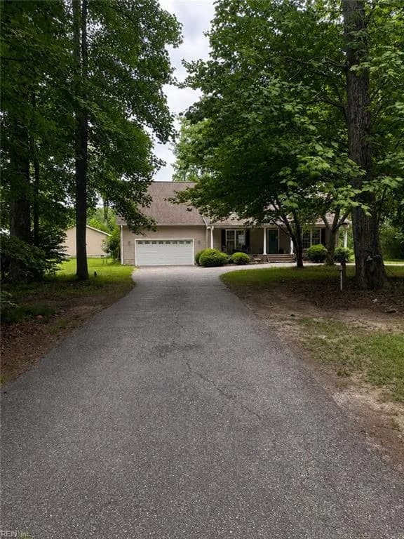 5494 T C Walker RD, GLOUCESTER VA 23061 - Photo 3
