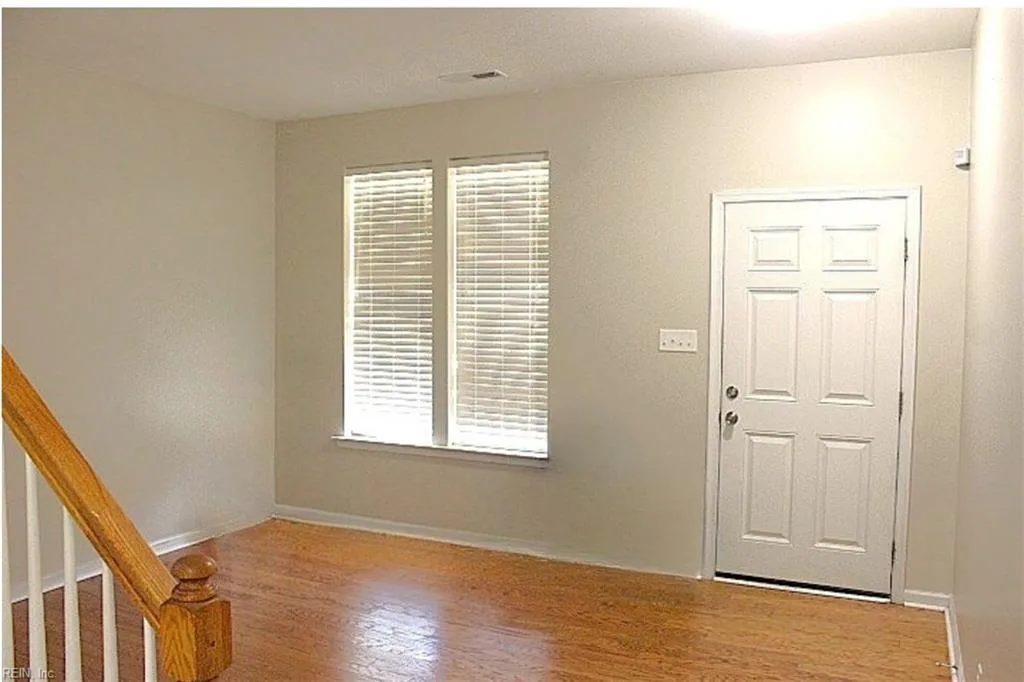 217 Benthall RD, HAMPTON VA 23664 - Photo 4