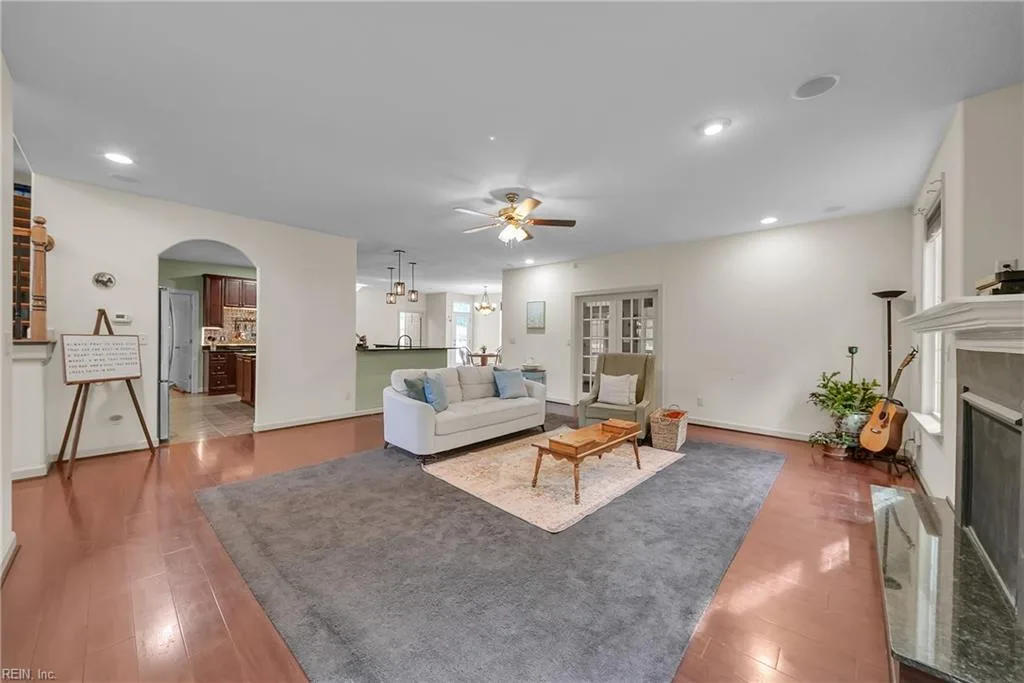 2234 Creekway DR, SMITHFIELD VA 23430 - Photo 4