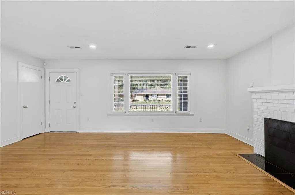 102 Thalia RD, VIRGINIA BEACH VA 23452 thumb 9