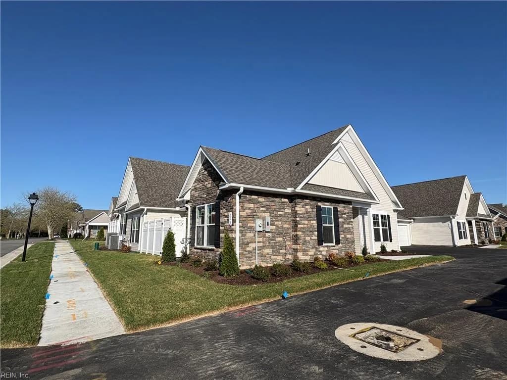 203 Oxford AVE #39-4, SMITHFIELD VA 23430 - Photo 3
