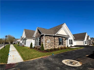 203 Oxford AVE #39-4, SMITHFIELD VA 23430 thumb 3