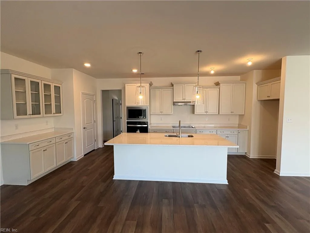 203 Oxford AVE #39-4, SMITHFIELD VA 23430 - Photo 4