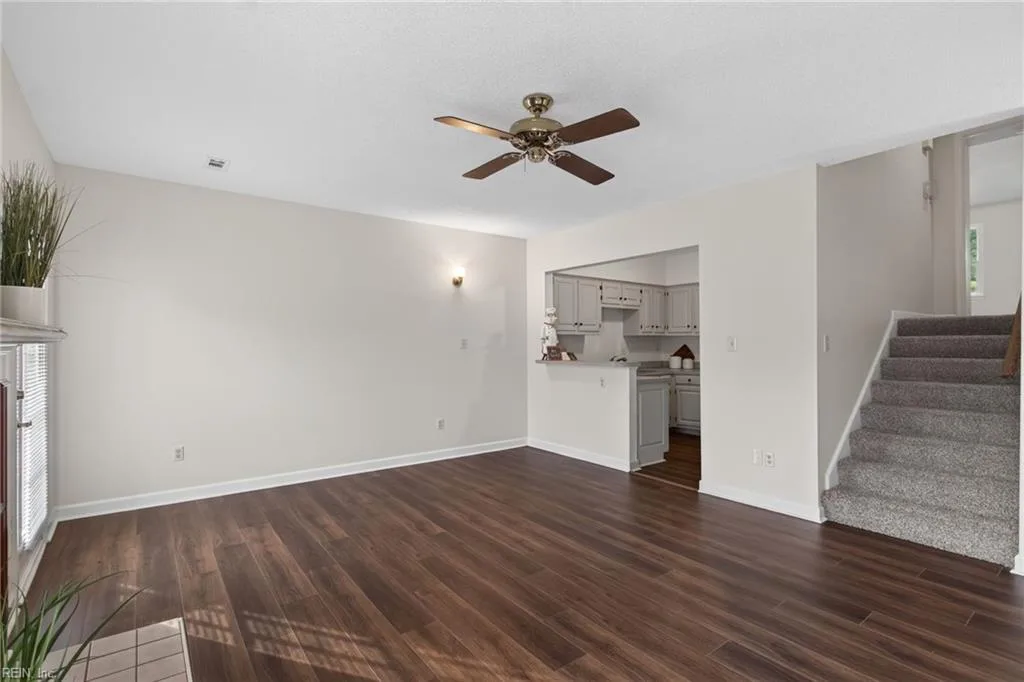 657 TODD TRL, NEWPORT NEWS VA 23602 thumb 8
