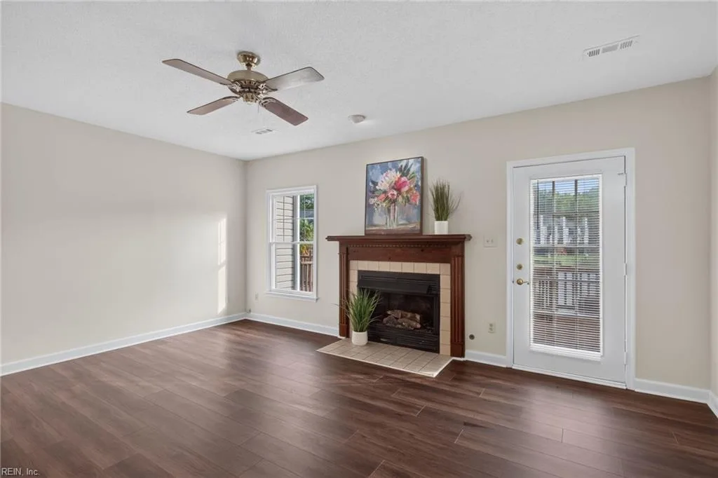 657 TODD TRL, NEWPORT NEWS VA 23602 thumb 10