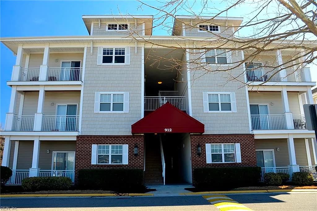 912 Southmoor DR #304, VIRGINIA BEACH VA 23455 - Main photo