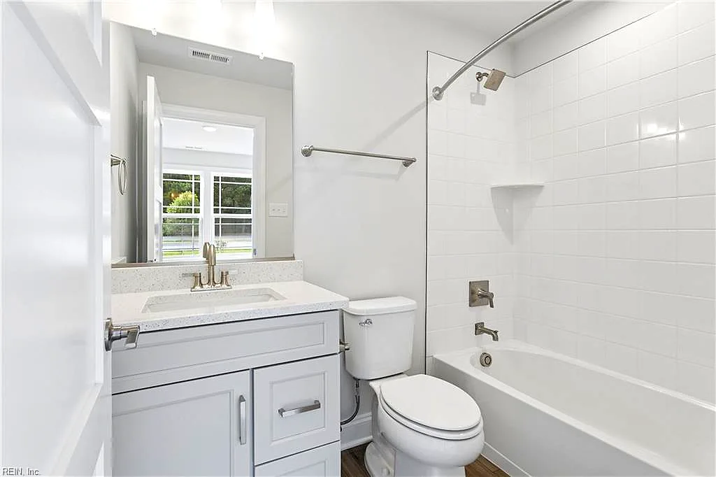 105 Bracewell LN, YORKTOWN VA 23692 thumb 11