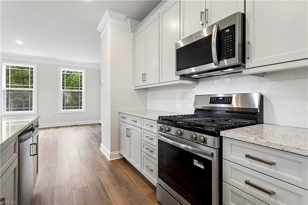 105 Bracewell LN, YORKTOWN VA 23692 thumb 8