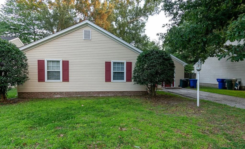 482 Wyn DR, NEWPORT NEWS VA 23608 - Photo 3