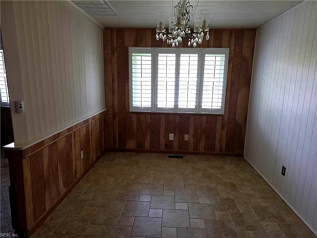 425 STOCKTON ST, HAMPTON VA 23669 - Photo 3