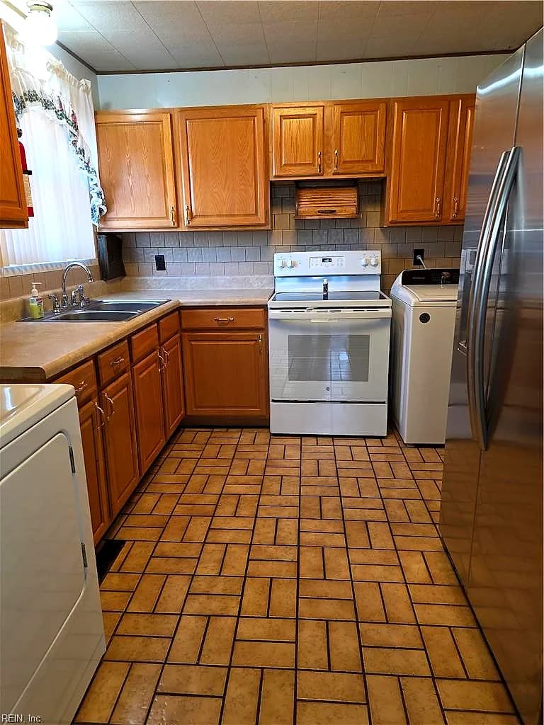 425 STOCKTON ST, HAMPTON VA 23669 - Photo 5