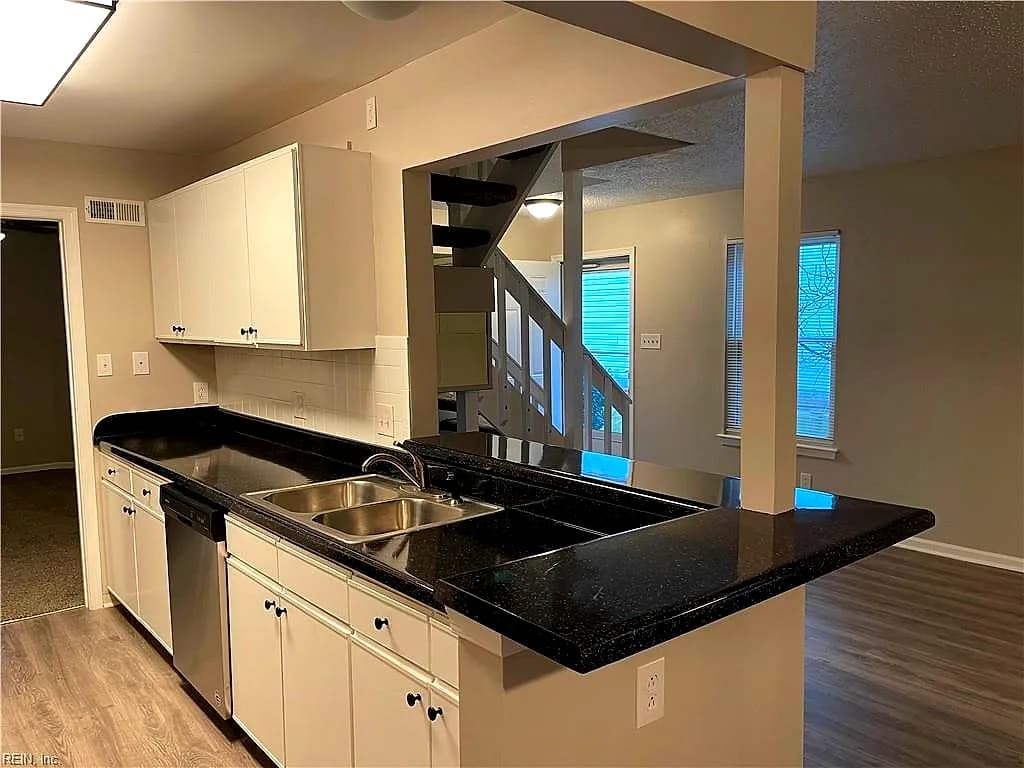 808 Quesnel DR, VIRGINIA BEACH VA 23454 thumb 10