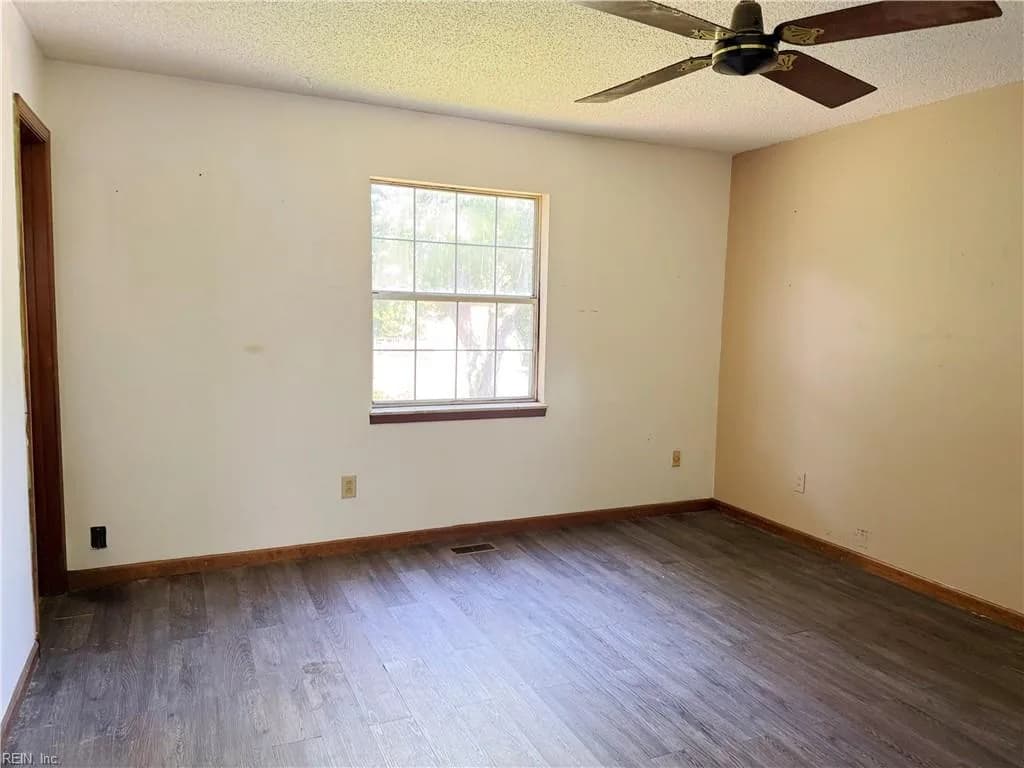 1013 Daniel Maloney DR, VIRGINIA BEACH VA 23464 thumb 11