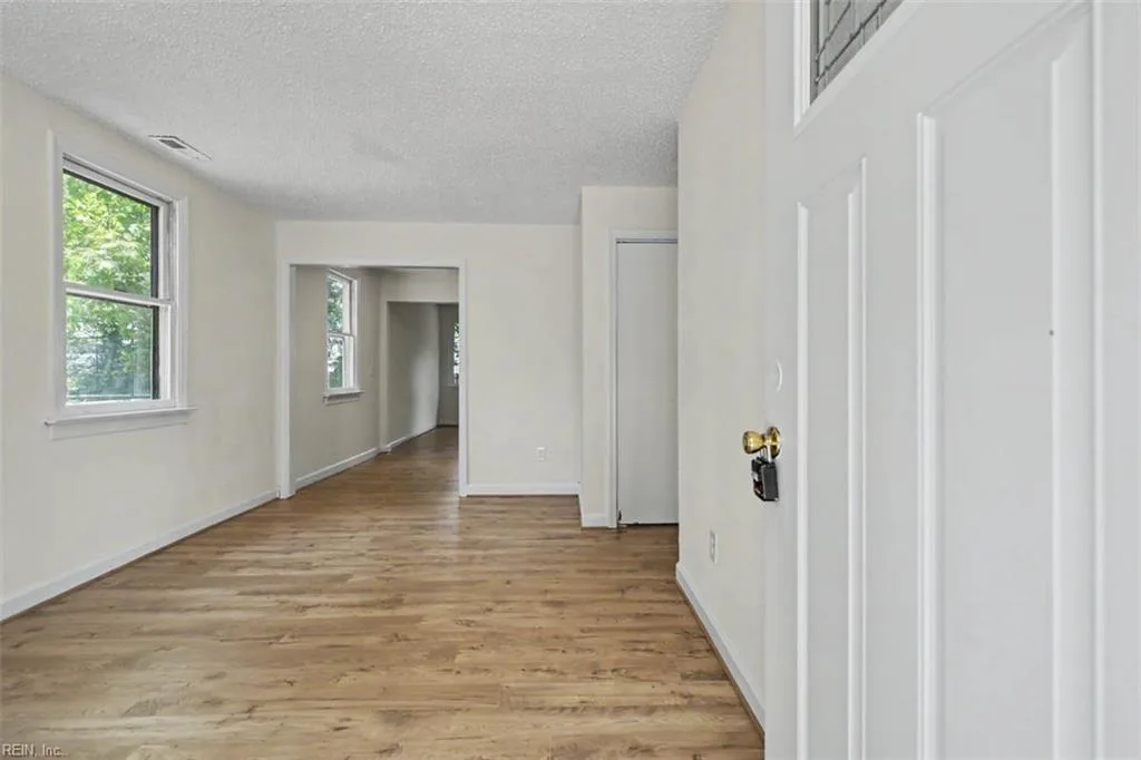 914 Ridgeway AVE, HAMPTON VA 23661 thumb 7