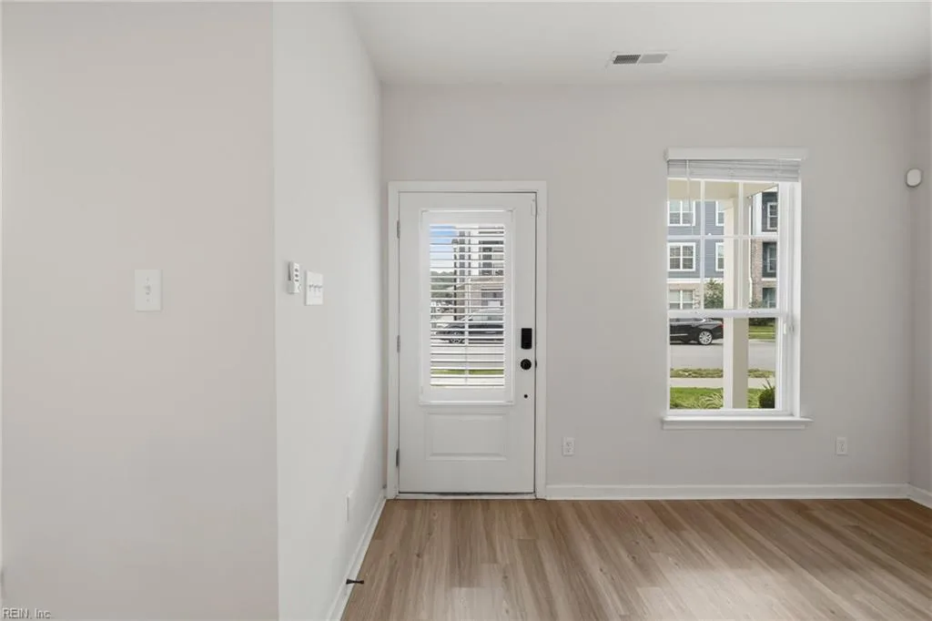 2029 Chartwell DR, NEWPORT NEWS VA 23608 thumb 6