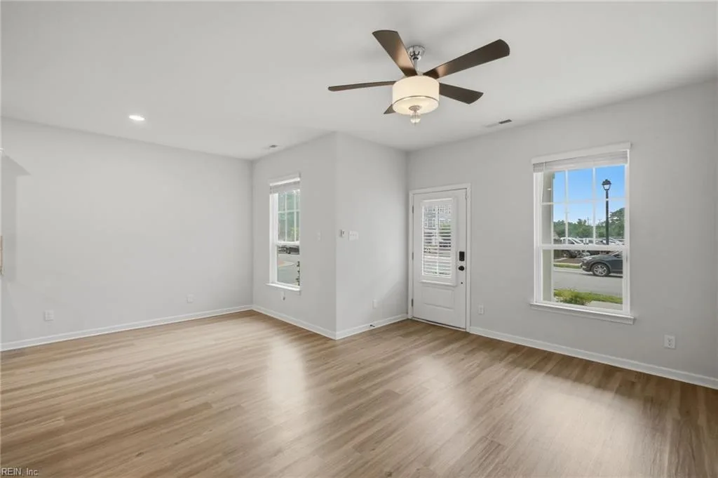2029 Chartwell DR, NEWPORT NEWS VA 23608 thumb 9