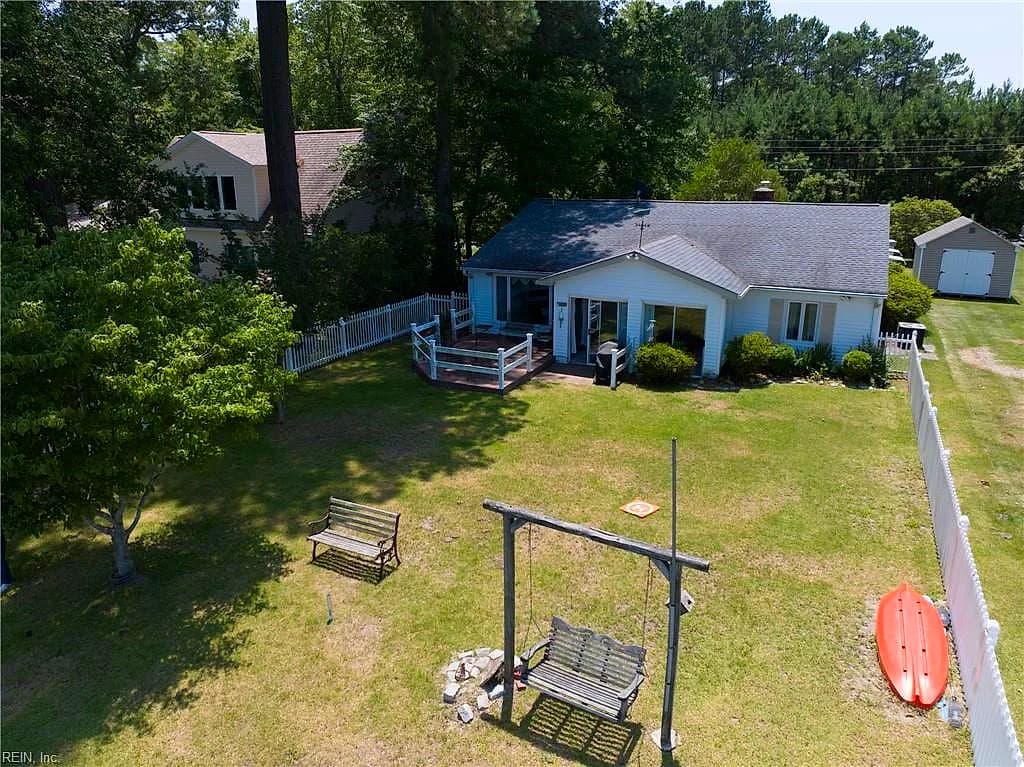 12017 Roane AVE, GLOUCESTER VA 23061 - Photo 3