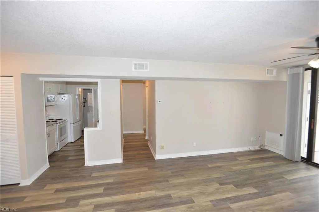 3288 Page AVE #1004, VIRGINIA BEACH VA 23451 thumb 9