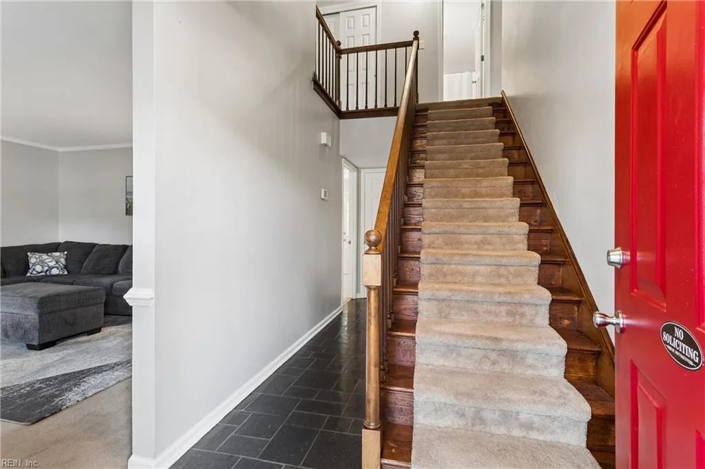 100 Camelot CRES, YORKTOWN VA 23693 thumb 9