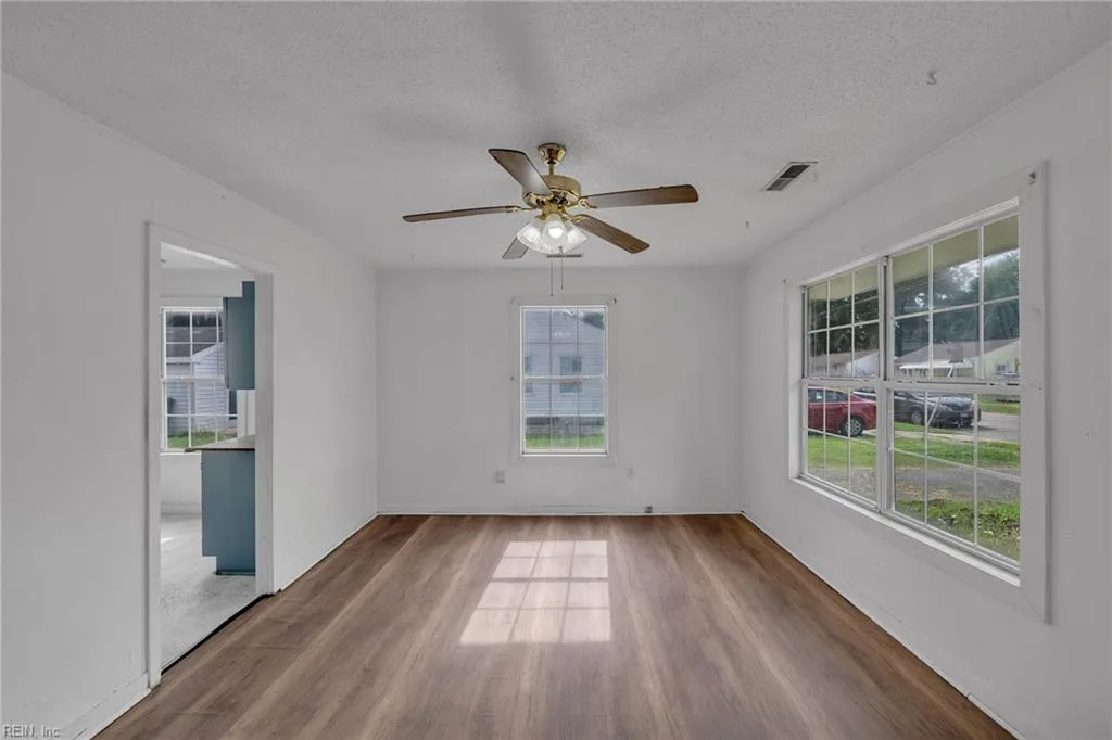 2420 Payne RD, CHESAPEAKE VA 23323 thumb 8