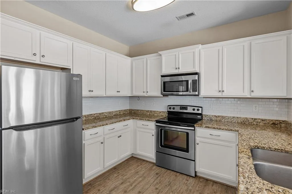 202 Thalia RD, VIRGINIA BEACH VA 23452 thumb 9