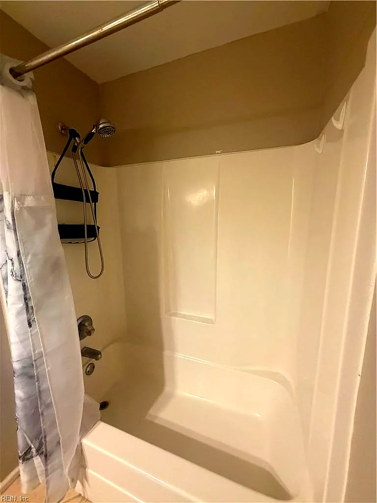 2005 Falls Church CT, VIRGINIA BEACH VA 23464 thumb 11