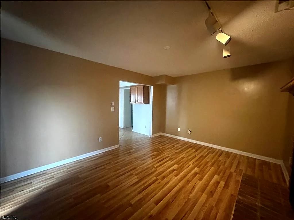 2005 Falls Church CT, VIRGINIA BEACH VA 23464 thumb 8
