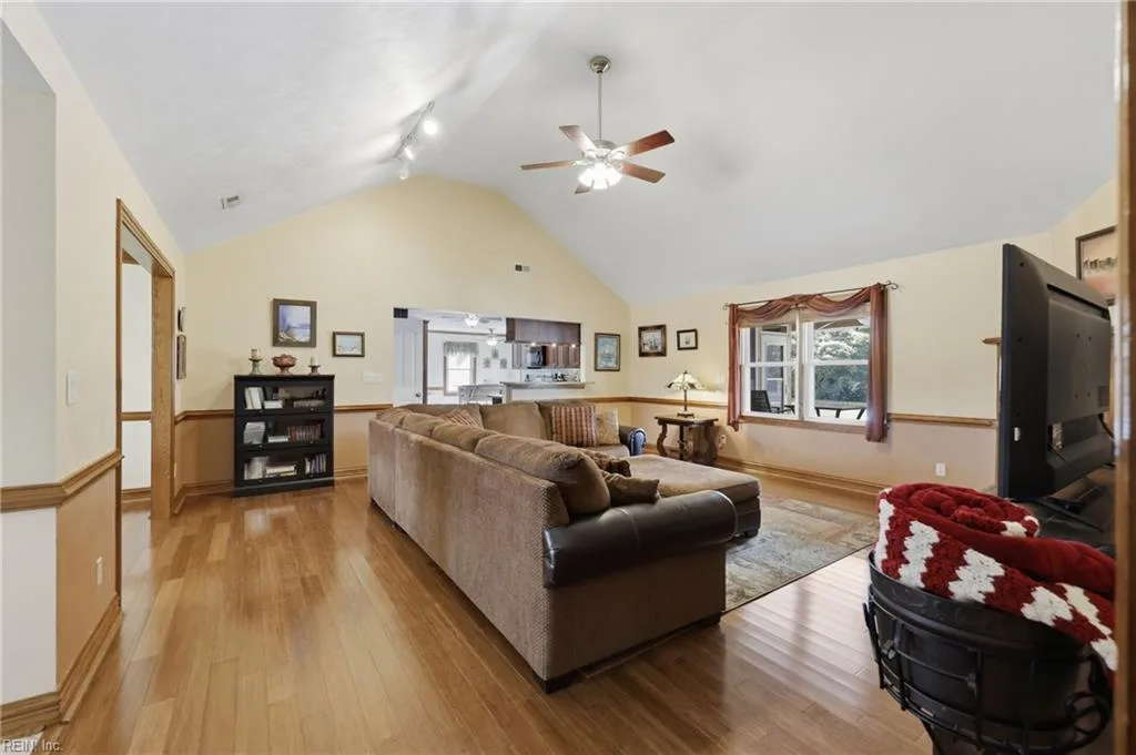 233 Downing DR, CHESAPEAKE VA 23322 thumb 10
