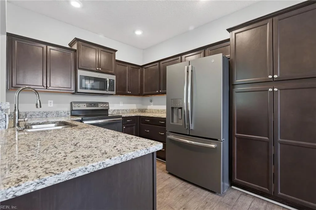 301 Promenade LN, WILLIAMSBURG VA 23185 thumb 9