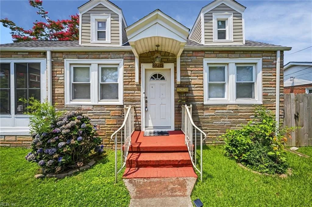 2218 Staunton AVE, PORTSMOUTH VA 23704 - Photo 3