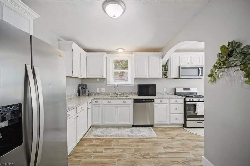 2218 Staunton AVE, PORTSMOUTH VA 23704 thumb 10
