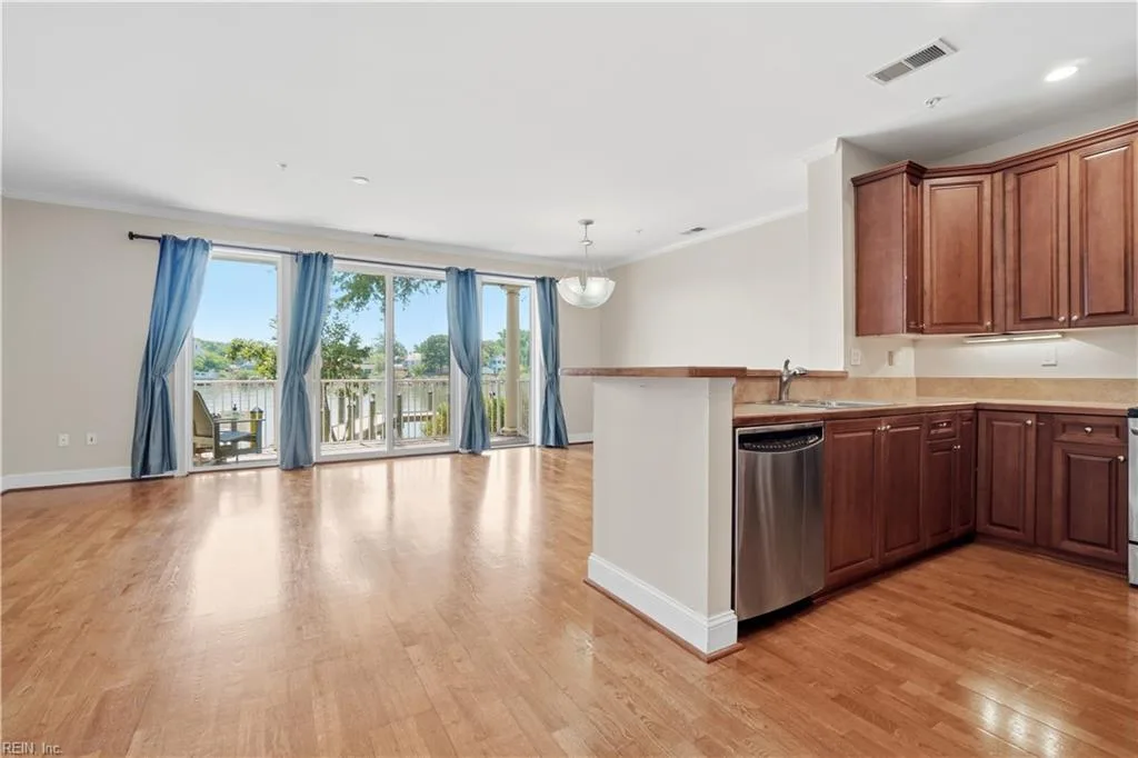 955 Bolling Ave AVE #106, NORFOLK VA 23508 - Photo 4
