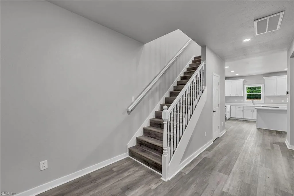 17 Kempton ST, HAMPTON VA 23669 thumb 6