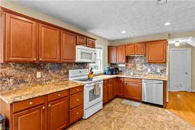 524 Meads RD, NORFOLK VA 23505 thumb 9