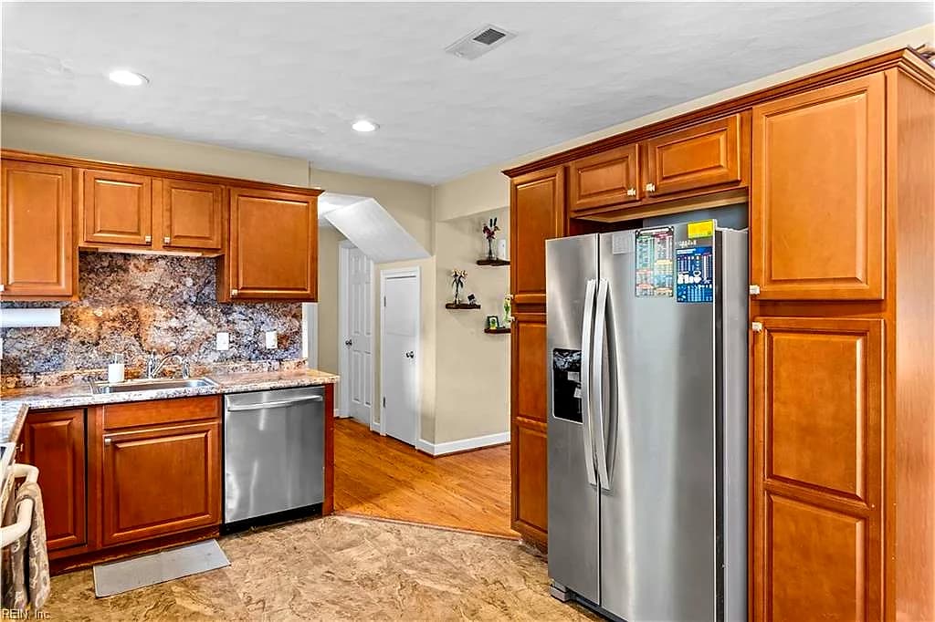 524 Meads RD, NORFOLK VA 23505 thumb 10