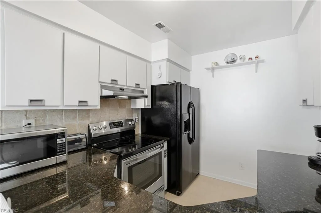 2410 Loran CT, VIRGINIABEACH VA 23451 thumb 10