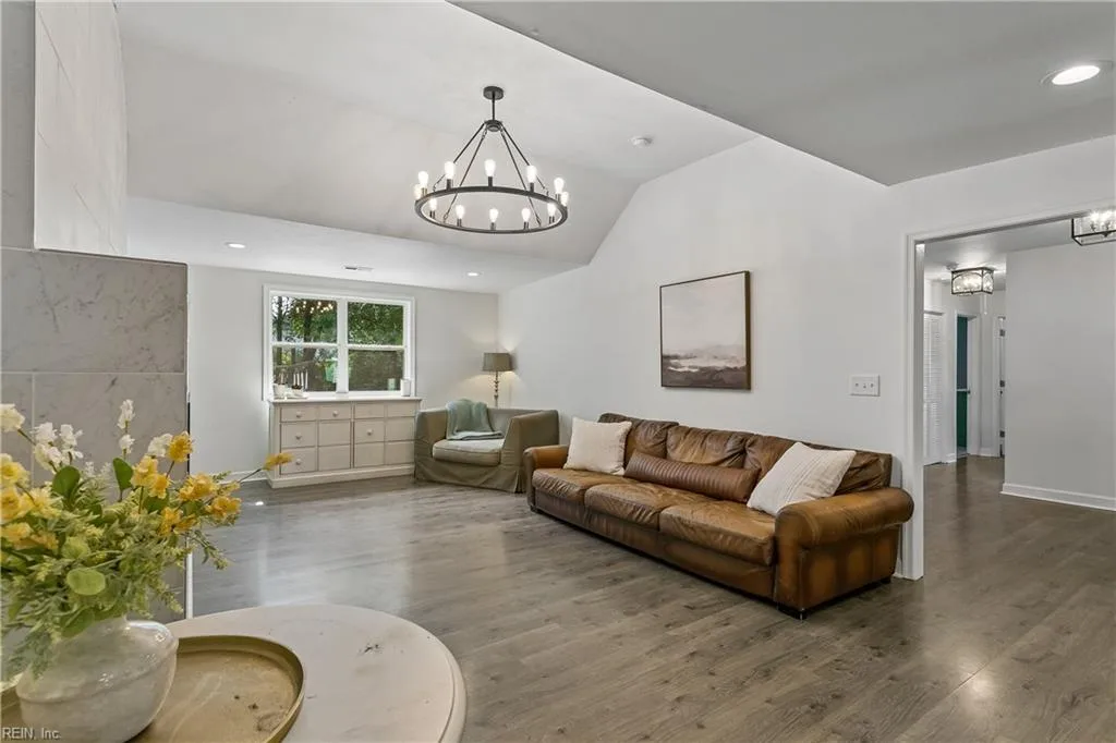 707 Beach RD, HAMPTON VA 23664 thumb 11
