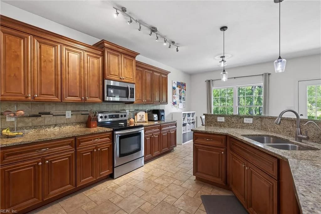1740 Land Of Promise Rd RD, CHESAPEAKE VA 23322 thumb 10