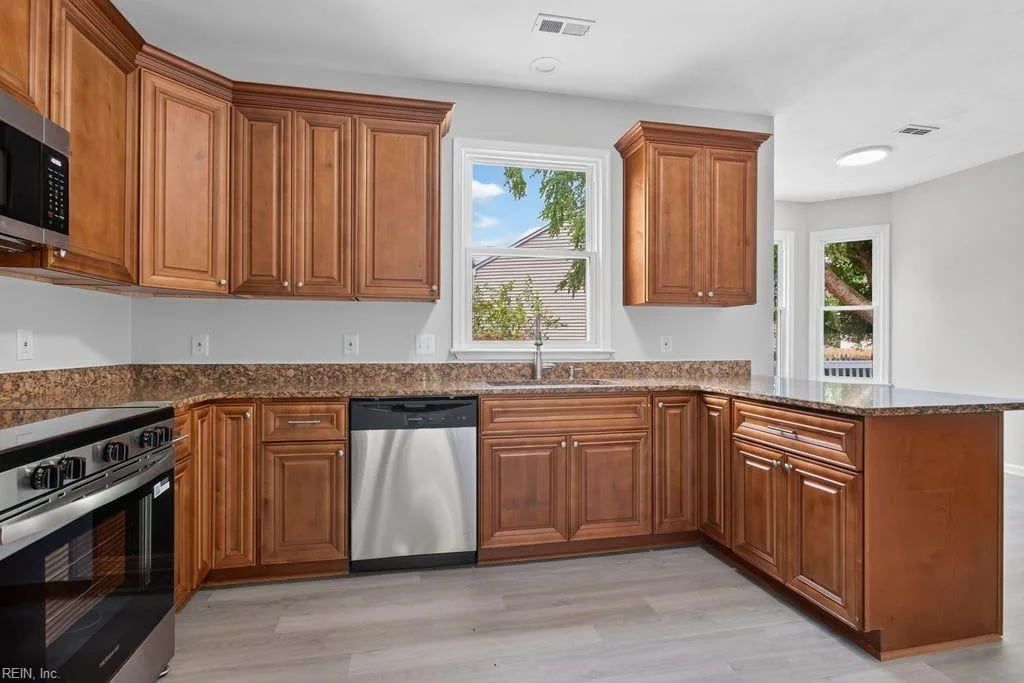 3808 Long Point BLVD, PORTSMOUTH VA 23703 - Photo 3