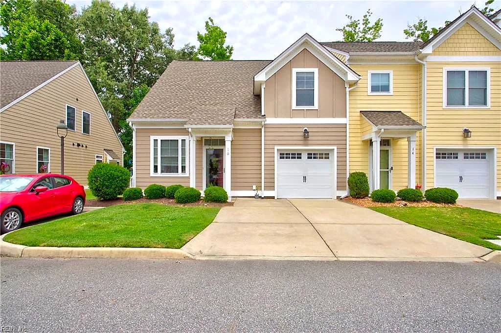 16 Village Park LN, POQUOSON VA 23662 - Main photo