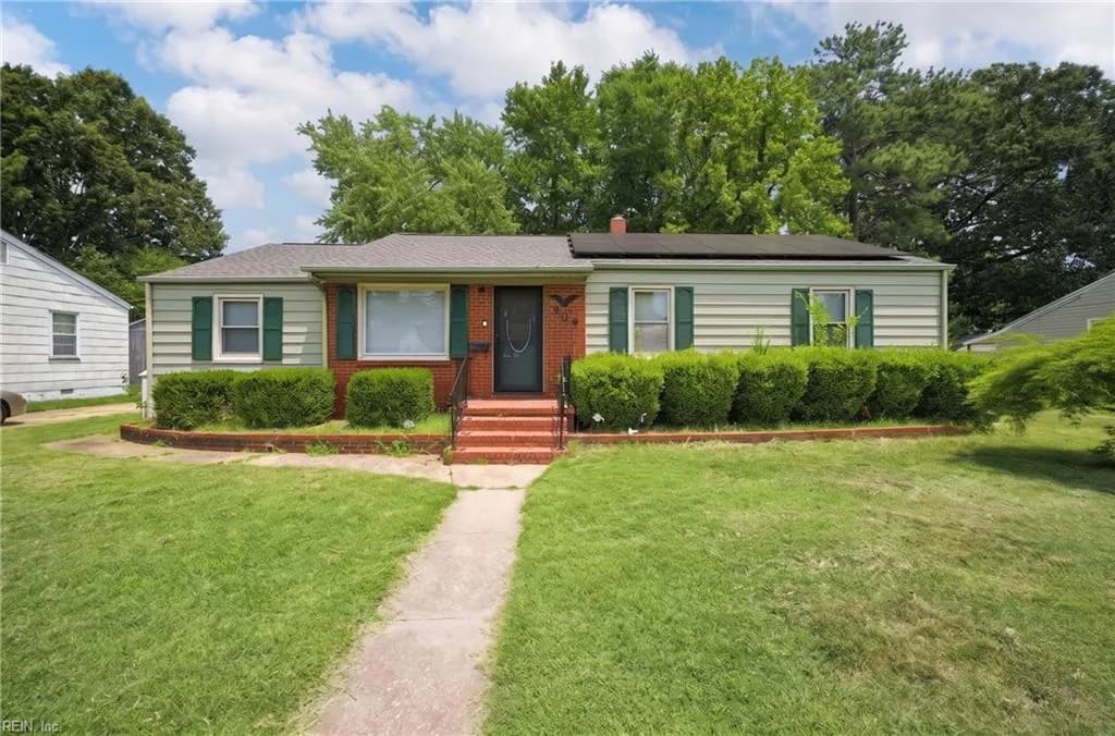 709 Mclawhorne DR, NEWPORT NEWS VA 23605 - Photo 2