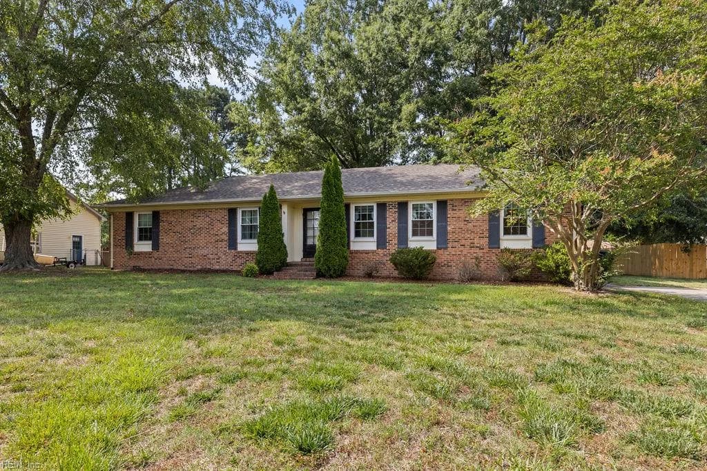 228 Carrie DR, FRANKLIN VA 23851 - Photo 4