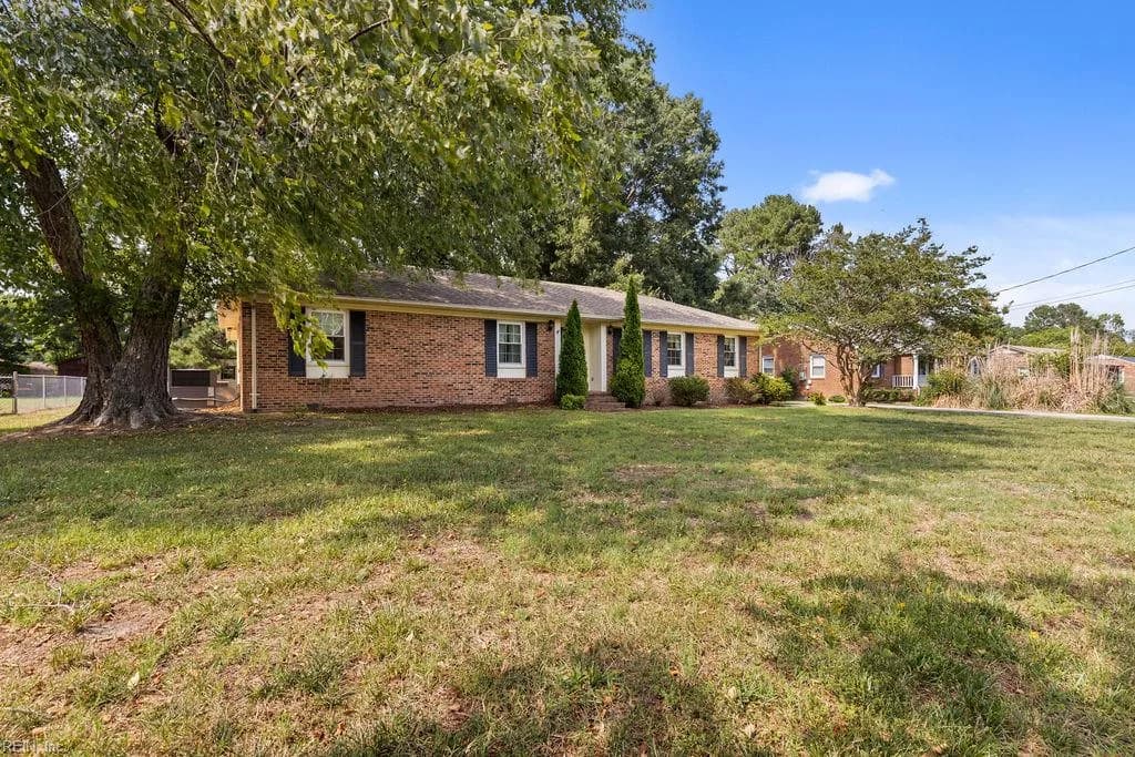 228 Carrie DR, FRANKLIN VA 23851 - Photo 5