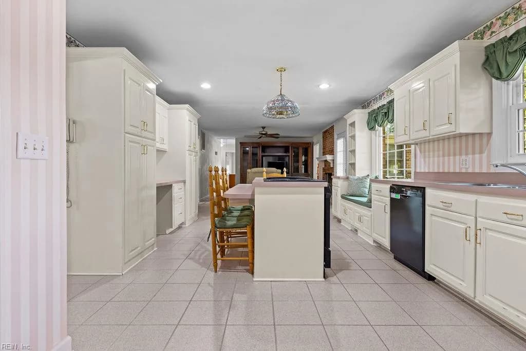 228 Carrie DR, FRANKLIN VA 23851 thumb 7