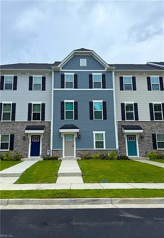109 Pocosin PATH, POQUOSON VA 23662 - Photo 2