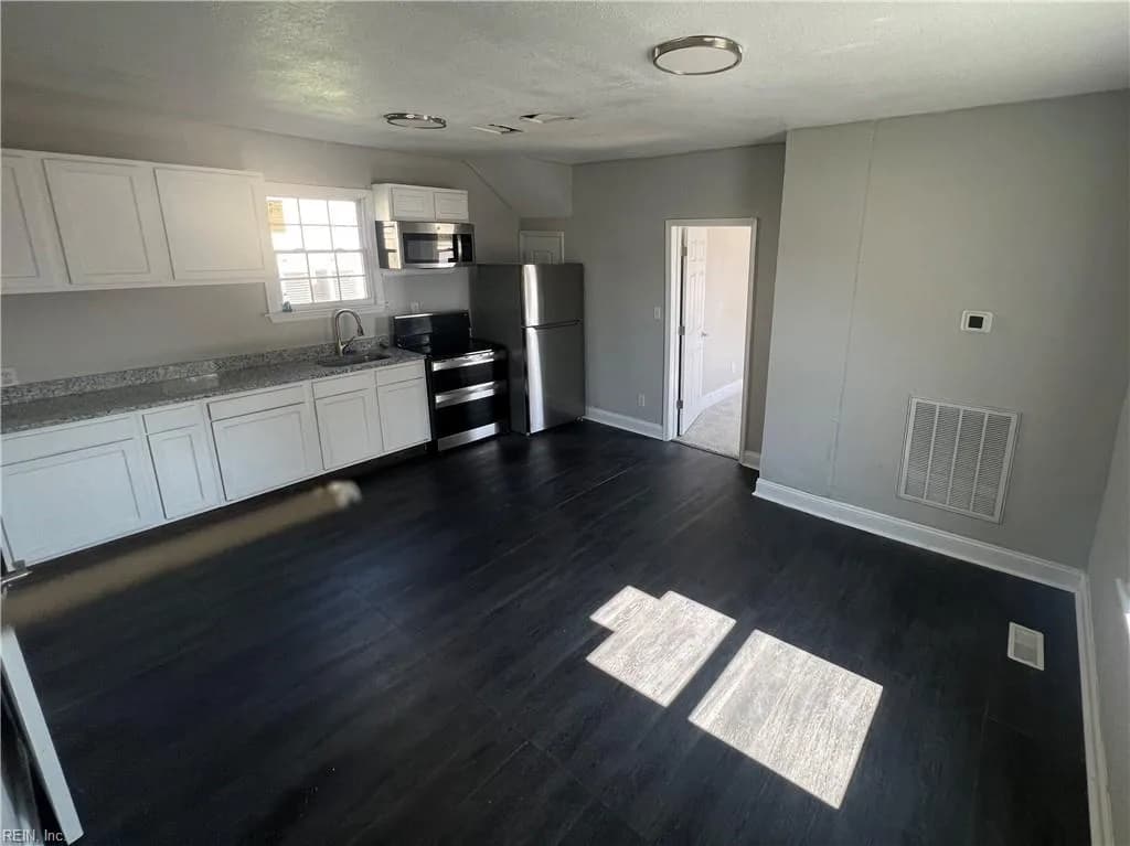 607 E Pembroke AVE, HAMPTON VA 23669 - Photo 5