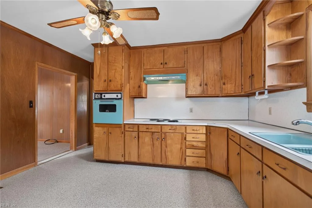 624 Briarfield RD, NEWPORT NEWS VA 23605 - Photo 3